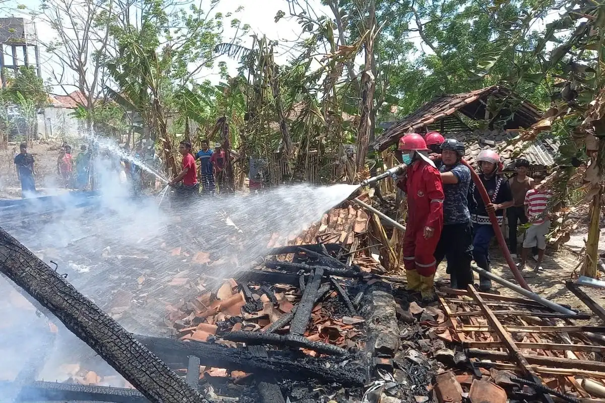 Kebakaran di Pamekasan, Uang Rp20 Juta Hasil Tembakau Ikut Hangus