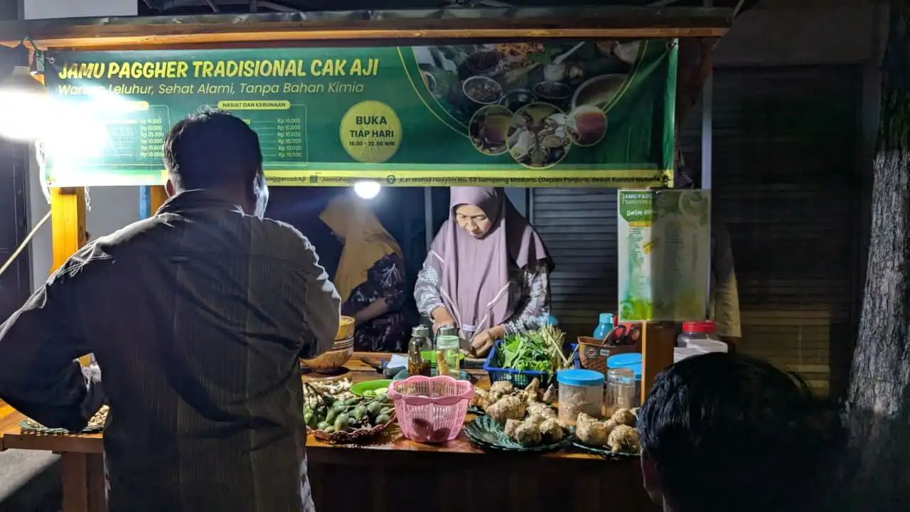Jamu Paggher Cak Aji: Sajikan Ramuan Tradisional, Diminati Orang Tua dan Muda