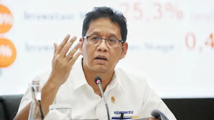 Rupiah Nyaris Rp17.000, Menkeu Purbaya: Tanya Bank Indonesia 