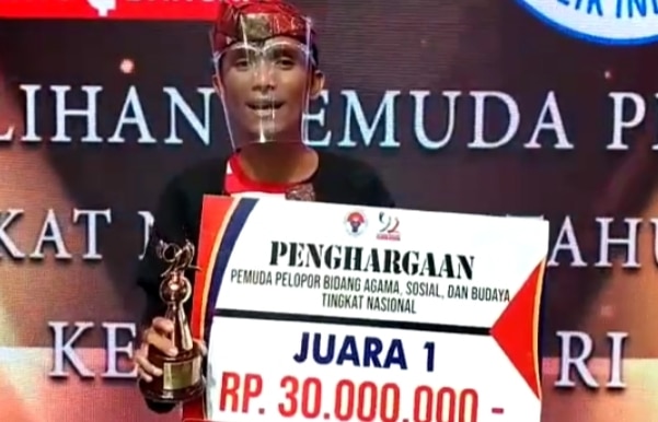 Raih Juara 1 Pemuda Pelopor Nasional, Abdul Rozak Sukses Harumkan Sampang