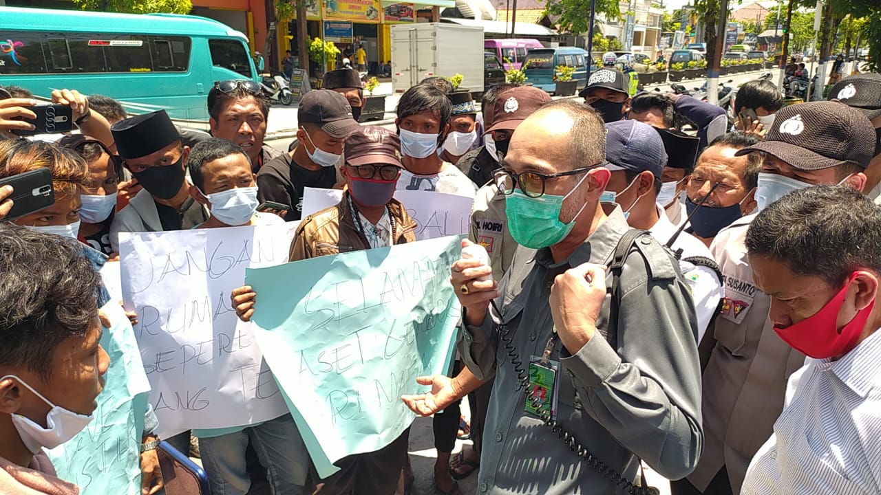 Aliansi Darurat Agraria Tuntut Pengadilan Negeri Sampang Adil Beri Putusan