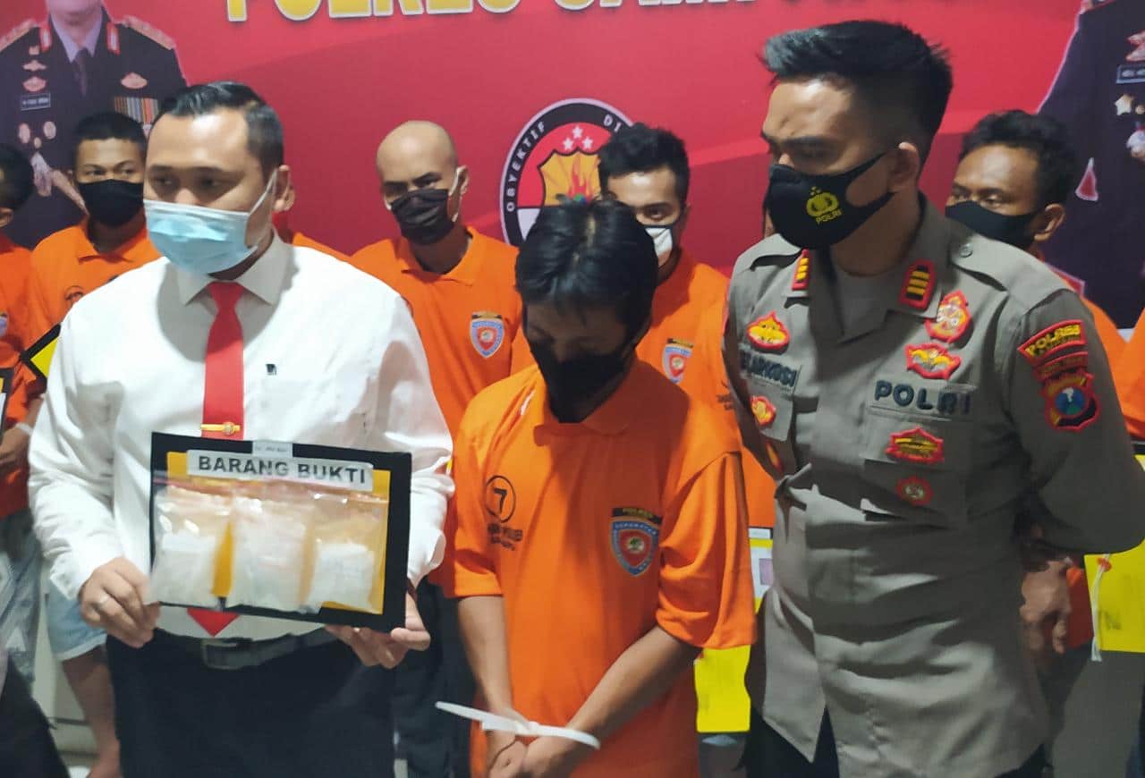 Tergiur Keuntungan, Supir Travel Asal Jember Jadi Kurir Sabu