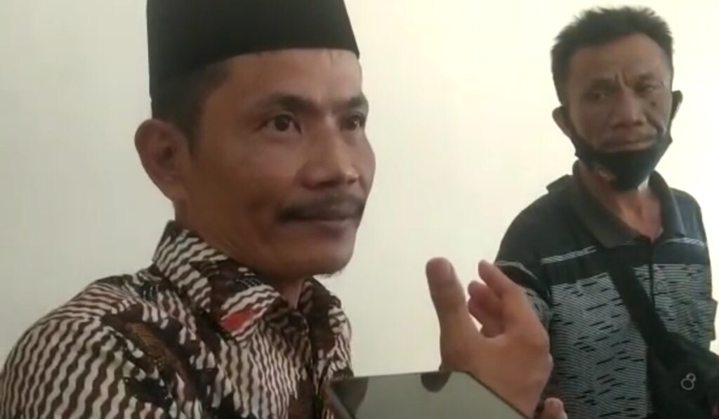 Partisipan Habib Rizieq Shihab Datangi Kantor DPRD Sampang