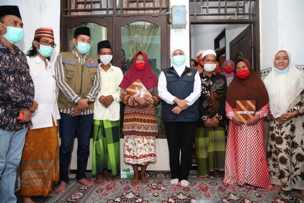 Gubenur Jatim Melawat Ke Rumah Dua Bocah Terseret Arus Sungai - Prajjan Sampang