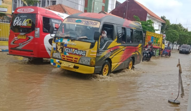 Intensitas Hujan Tinggi di Utara, Wilayah Sampang Kota Kembali Digenangi Banjir