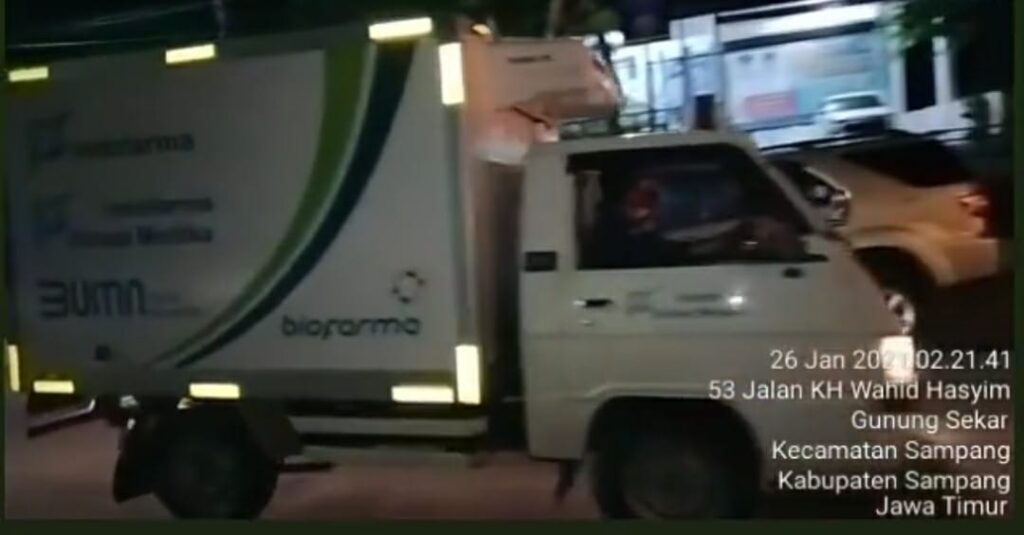 Dinkes Sampang Terima 1.480 Paket Vaksin Sinovac Dengan Pengawalan Ketat