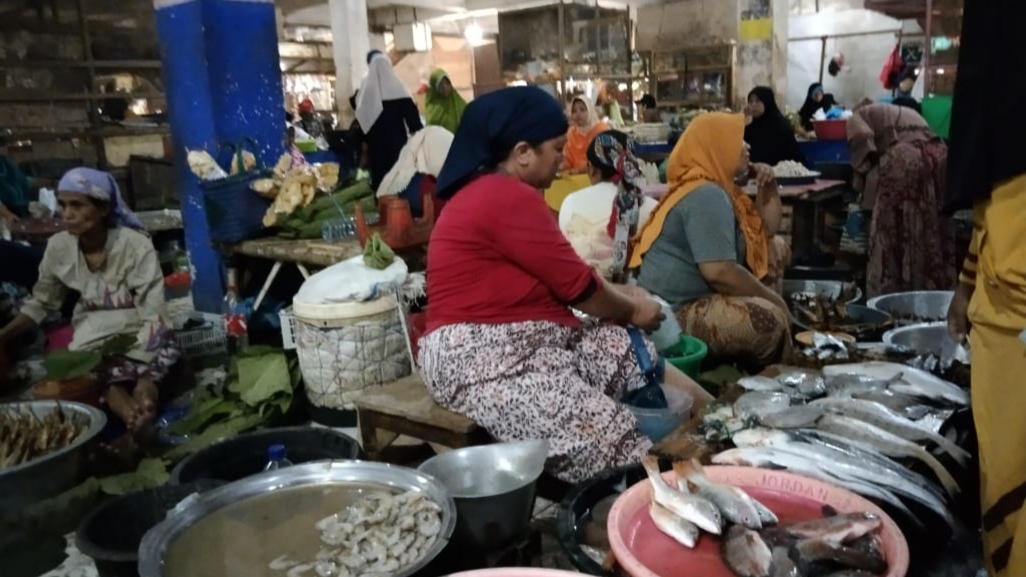 Cuaca Buruk, Ikan Laut Langka di Pasar Tradisional Sampang