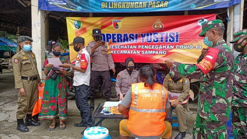 Satgas Covid-19 Sampang Giat Gelar Operasi Yustisi Protokol Kesehatan