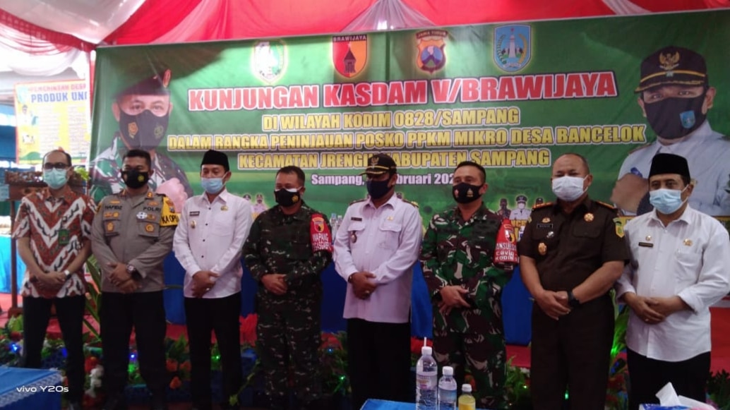 Kasdam V/Brawijaya Tinjau Langsung Posko PPKM Mikro Desa Bancelok Sampang