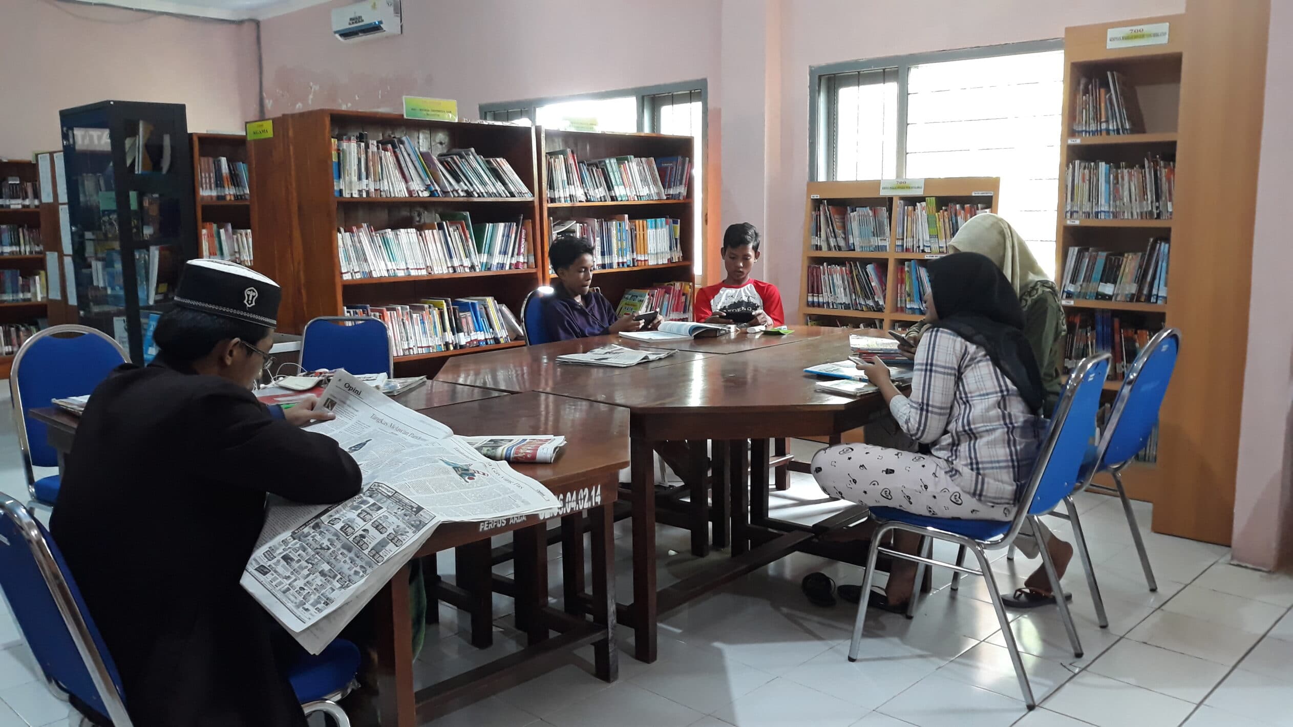 Akibat Pandemi, Jumlah Pengunjung Perpustakaan Sampang Menurun Drastis