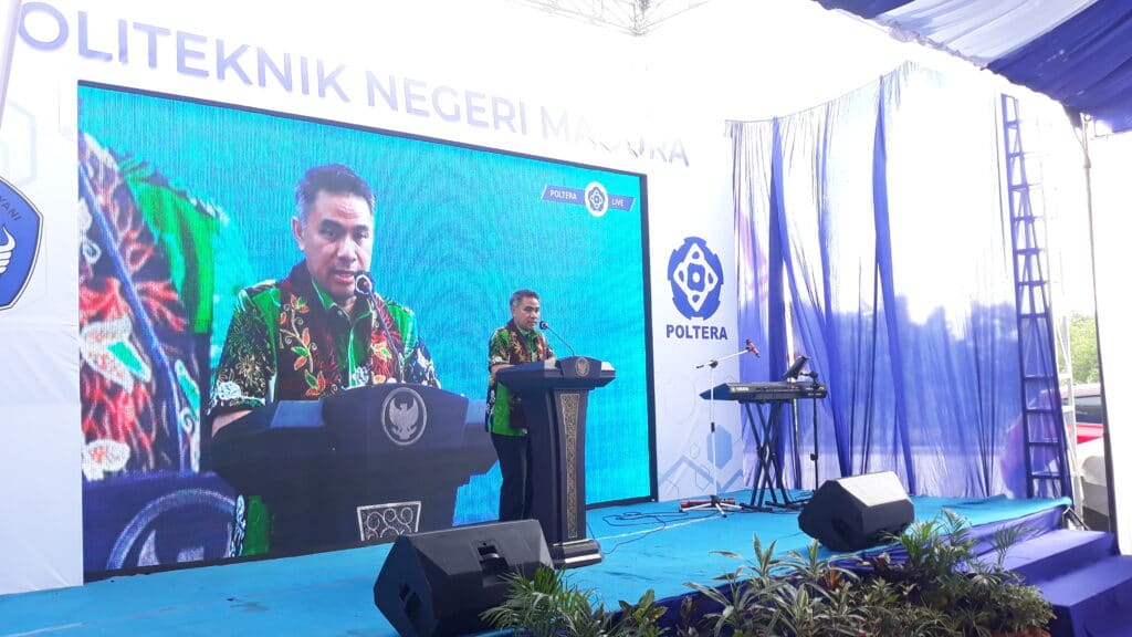 Berupaya Tingkat IPM Sampang, Poltera Resmikan Gedung Bengkel Konstruksi