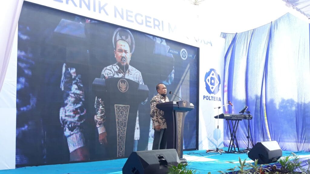 Berupaya Tingkat IPM Sampang, Poltera Resmikan Gedung Bengkel Konstruksi