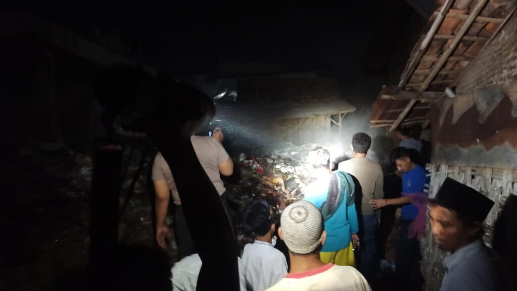 Gara -Gara Tumpukan Sampah, Pasar Omben Hampir Dilalap Si Jago Merah