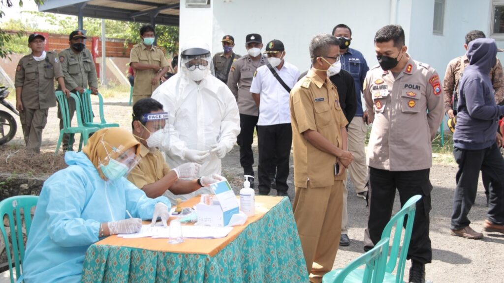 Penyekatan Covid-19, Seorang Warga Bangkalan Reaktif Diputar Balik Petugas