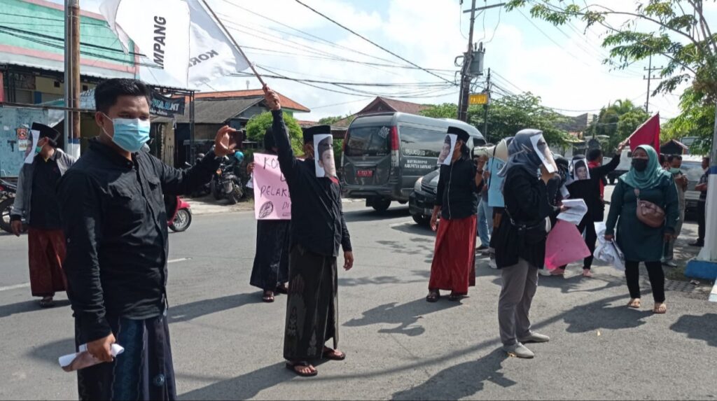 Dinilai Lamban Tangani Kasus Pencabulan Anak, Polres Sampang Digeruduk Massa