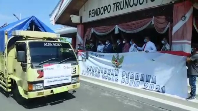 Bantuan Beras PPKM Mulai Disalurkan, Bupati Sampang Tegas Harus Tepat Sasaran