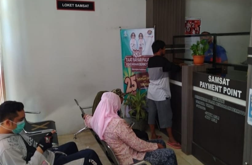 Sempat Ditutup, Sebagian Layanan Unggulan Samsat Sampang Kembali Dibuka