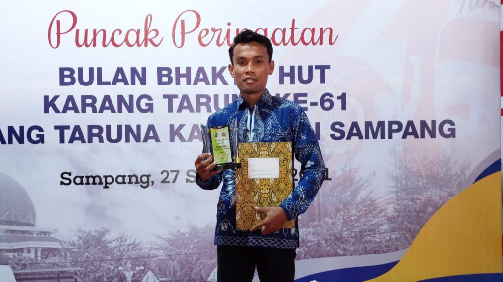 Moh. Ru'i Arifin Dinobatkan Sebagai Ketua Karang Taruna Kecamatan Tebaik 2021