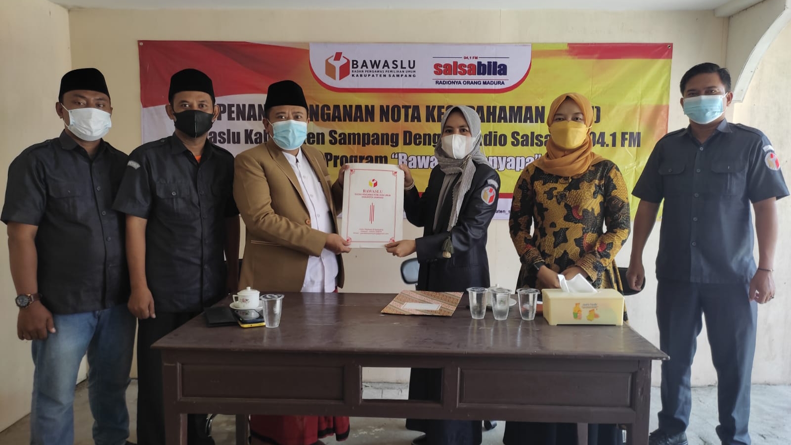 Bersama Radio Salsabila, Bawaslu Sampang Siap Edukasi Masyarakat Paham Demokrasi
