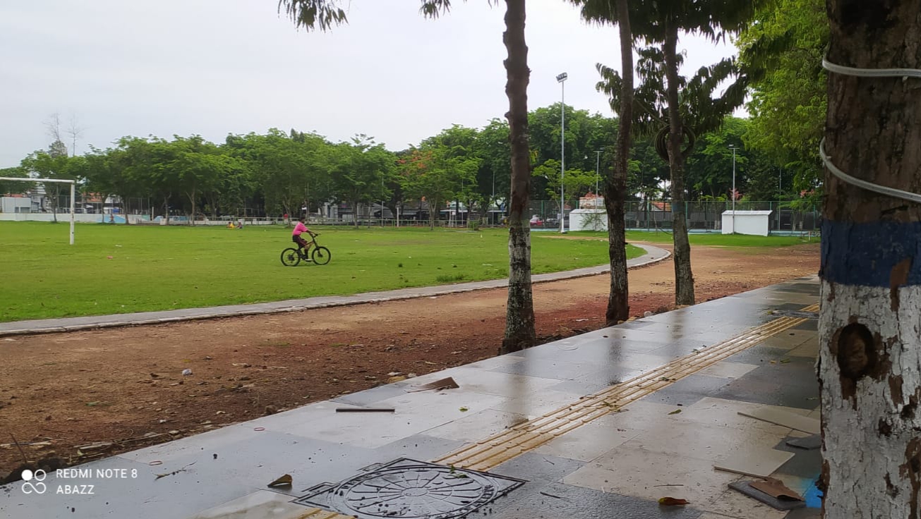 DLH Sampang Rombak Lapangan Wijaya Kusuma Jadi Ruang Terbuka Hijau