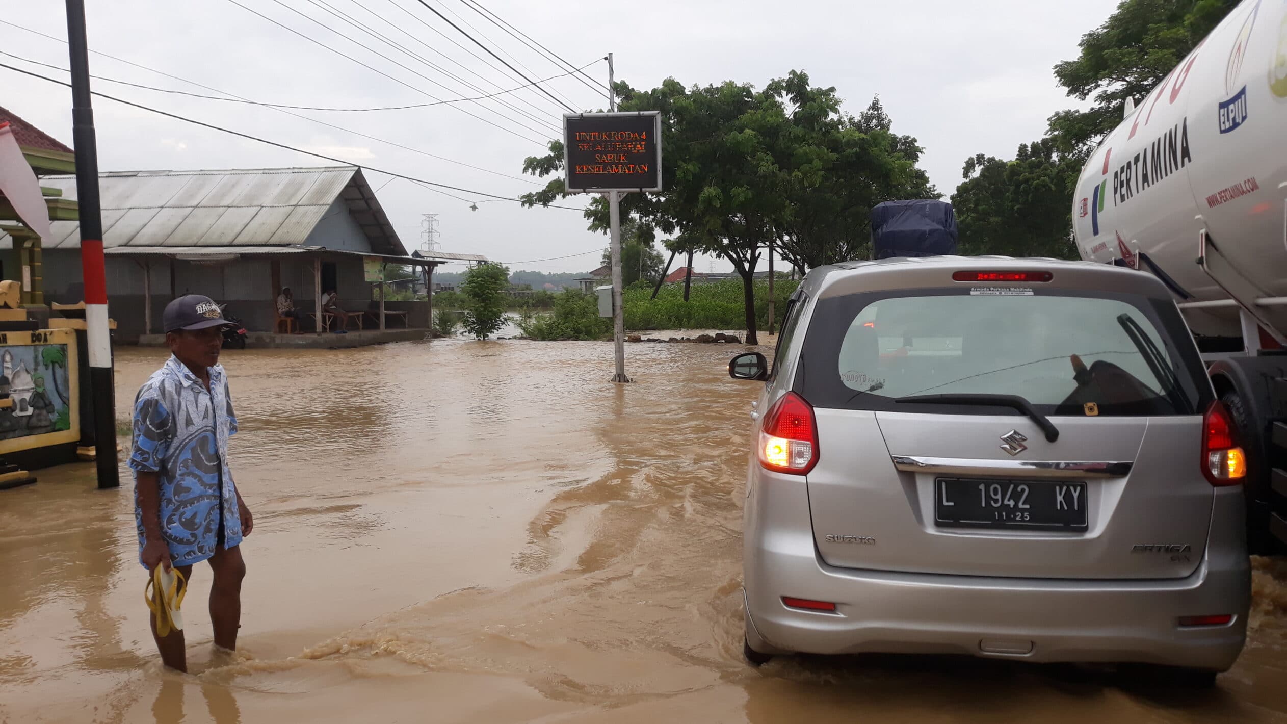 Penyeppen Banjir, Jalur Nasional Sampang Tersendat