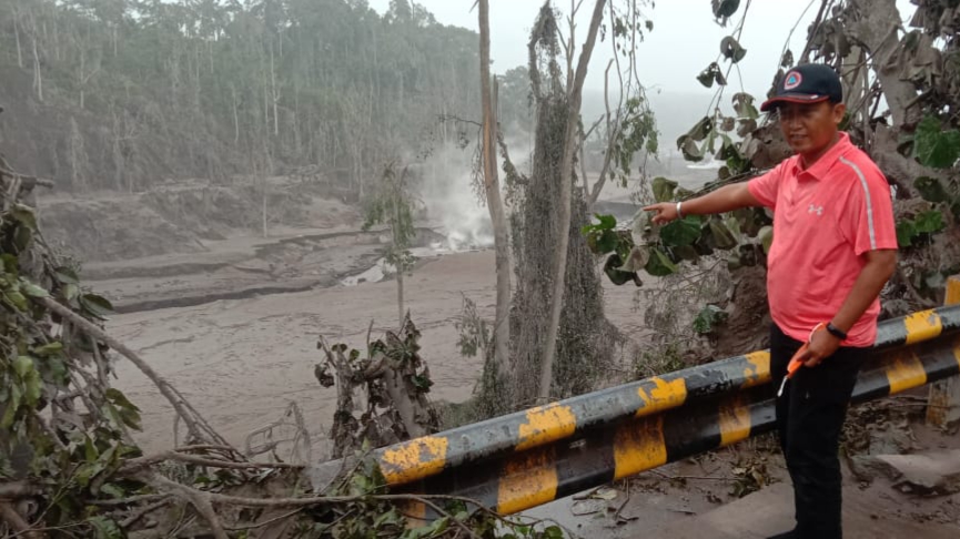 Perjuangan BPBD Sampang Bantu Warga Terdampak Erupsi Semeru di Lumajang