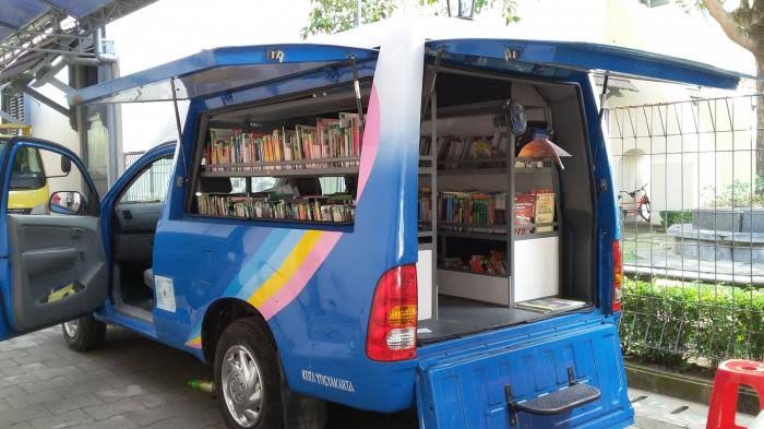 Parkir Mobil Perpusling, Disarpus Sampang Fokus Pengadaan Buku Baru