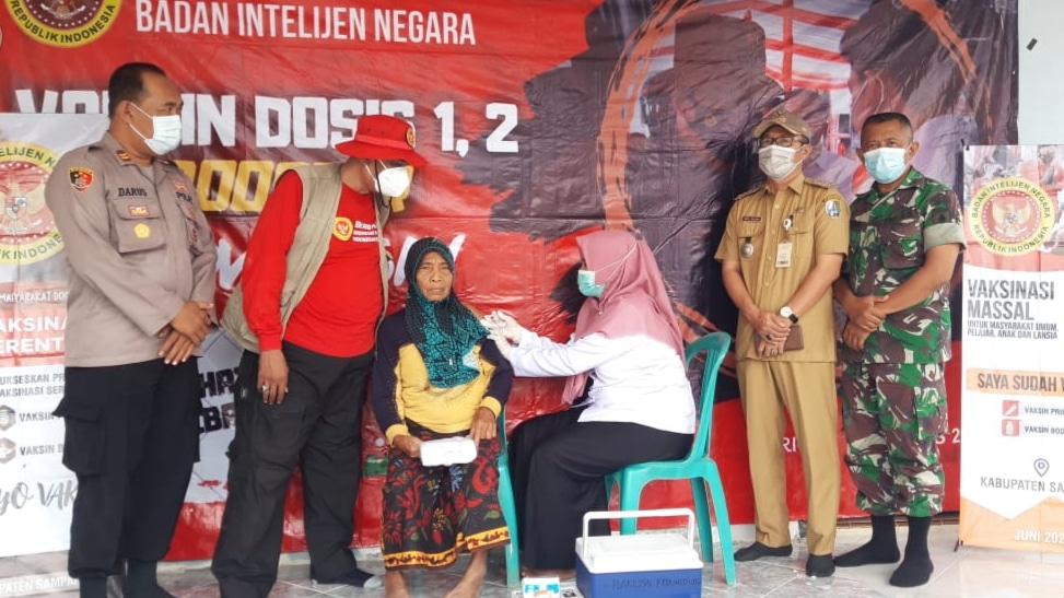 Sambut HUT RI ke-77, Bin Sampang Kembali Gelar Vaksinasi