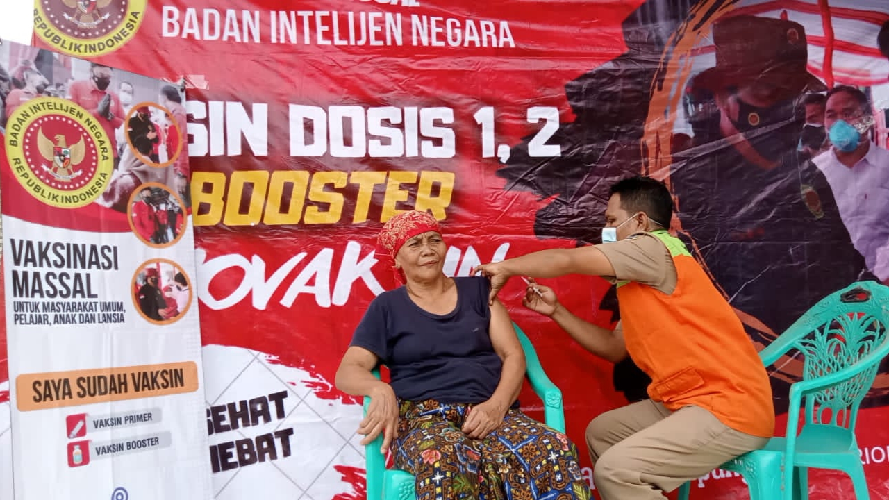 Gandeng Puskesmas, BIN Sampang Kembali Gelar Vaksinasi