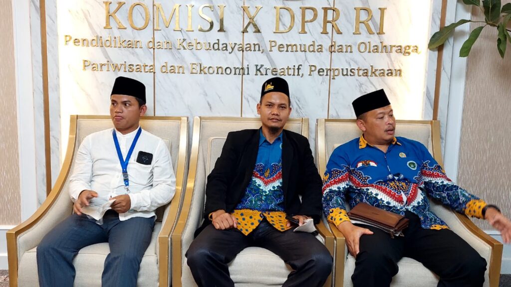 Perjuangkan Nasib Guru Madrasah, PGMNI Jatim Datangi Komisi X DPR RI