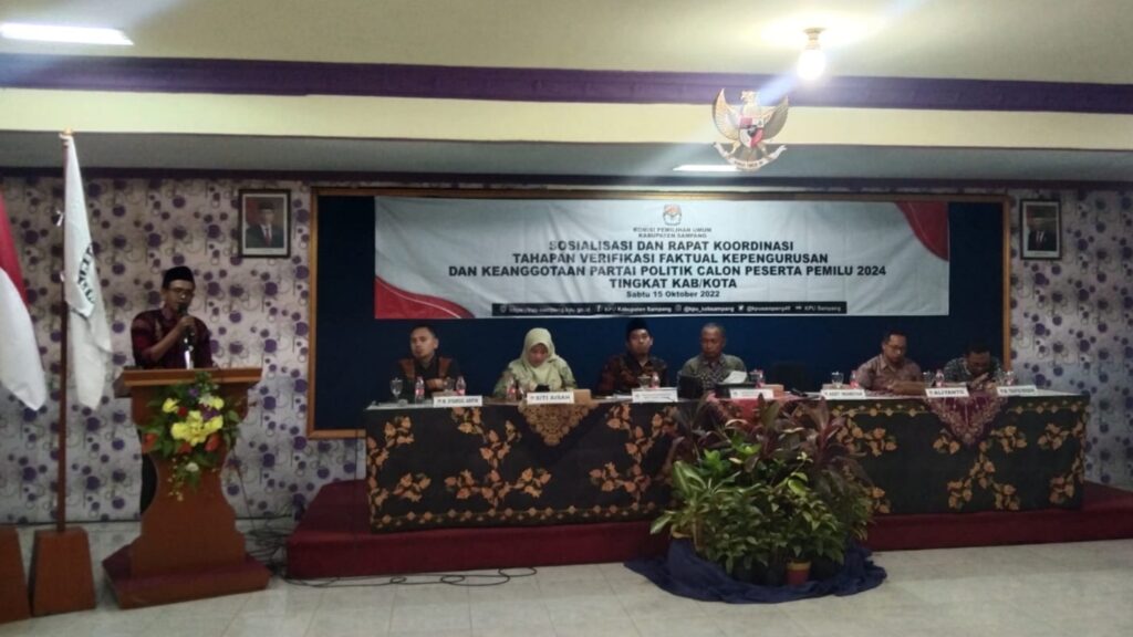 KPU Sampang Sosialisasi Tahapan Verfak Kepengurusan dan Keanggotaan Parpol