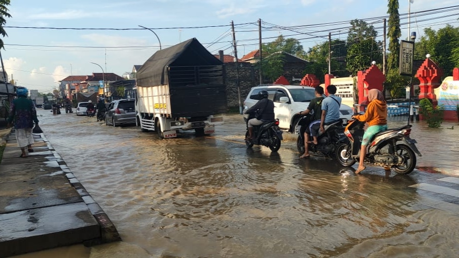 Intensitas Hujan Tinggi, Blega Kembali Tergenang Banjir