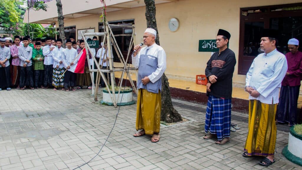 Pondok Pesantren Assirojiyyah Terima Amanah PBNU Jaga Bedug 1 Abad NU