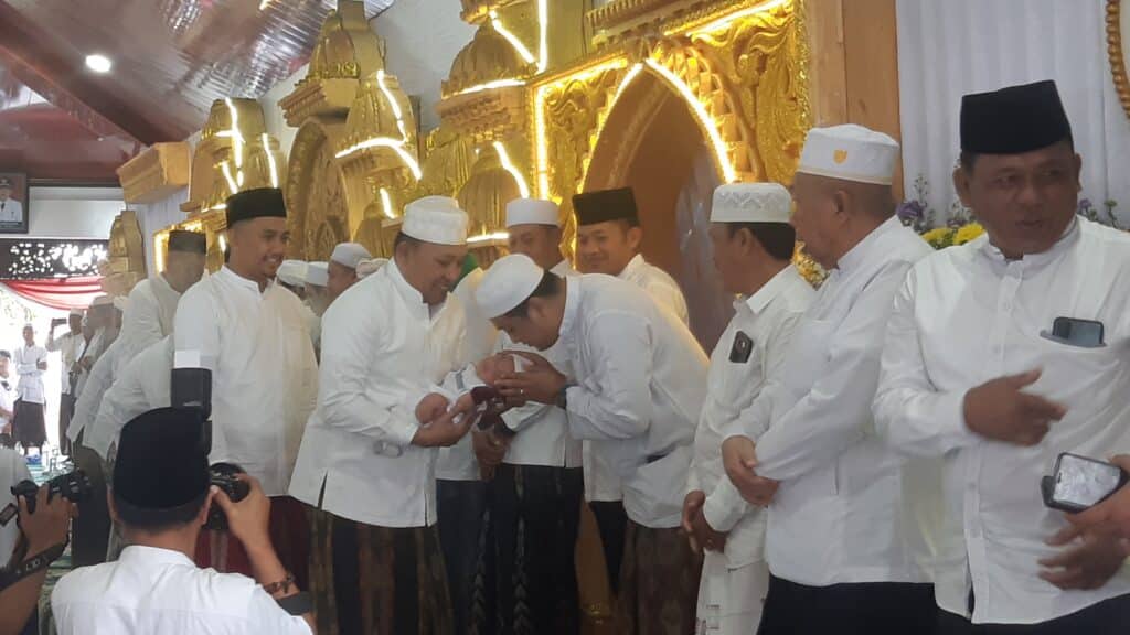 Dzikir Bersama Jamaah Al- Khidmah, Bupati: Ulama Umara Bersama Majukan Sampang