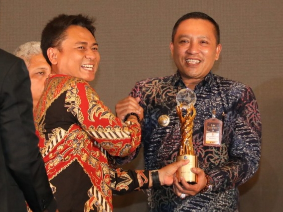 Terima Penghargaan Bhumandala Award, Bupati: Penghargaan Terpenting Adalah Menjadi Juara di Hati Masyarakat
