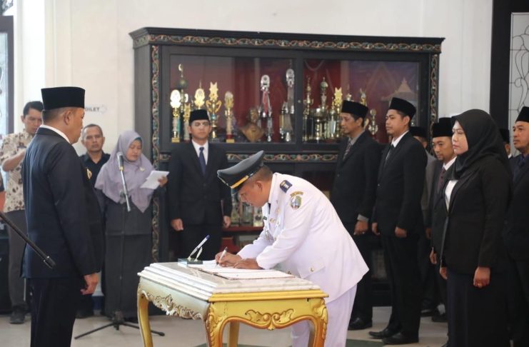 Bupati Sampang Mutasi 33 Pejabat di Lingkungan Pemkab, Ini Rinciannya