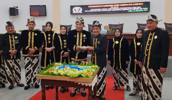 Bahasa Madura Warnai Sidang Paripurna DPRD Istimewa Harjad ke-400 Kabupaten Sampang