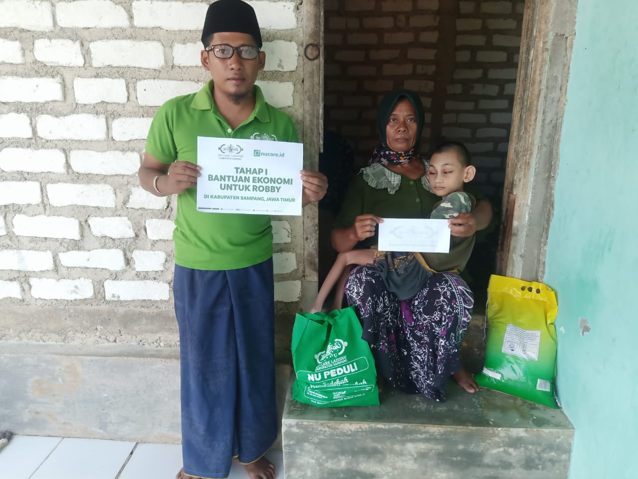 LAZISNU Bantu Robby, Anak Difabel di Kabupaten Sampang