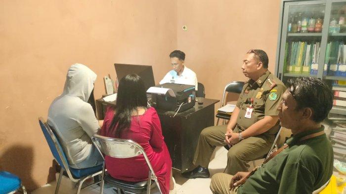 Dua Perempuan MiChat asal Bekasi Diamankan Satpol-PP Pamekasan