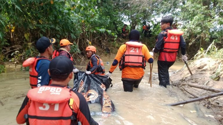 Tiga Hari Hilang, Bocah Terseret Arus Sungai di Sampang Ditemukan Tak Bernyawa