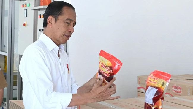 Harga Lebih Murah, Jokowi Ajak Masyarakat Pakai Minyak Makan Merah