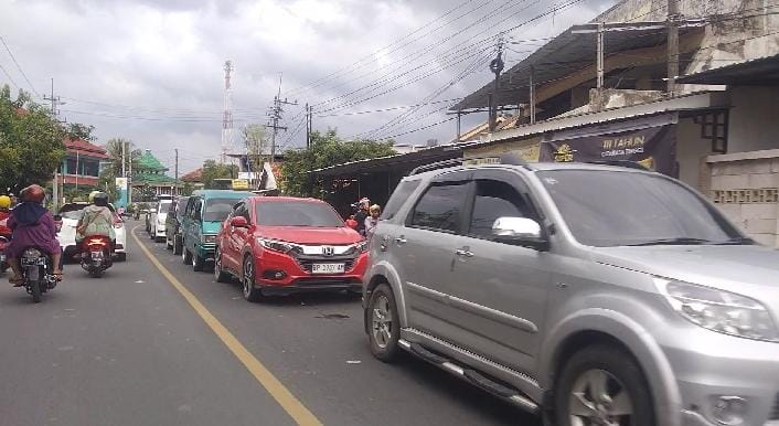 Arus Balik Idul Fitri 2024, Jalan Raya Blega Macet