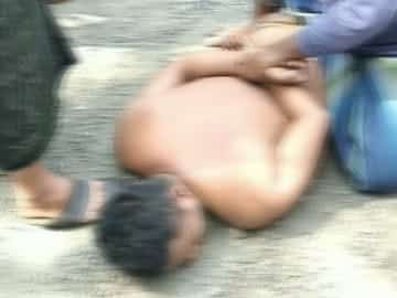 Ketauan Curi Sepeda Motor, Pelaku Kalah Gelut dan Berhasil Ditangkap Tuan Rumah