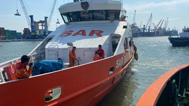 16 Orang Pencari Besi Tua Tertimpa Rumah Kontainer, 1 Tewas dan 7 Hilang