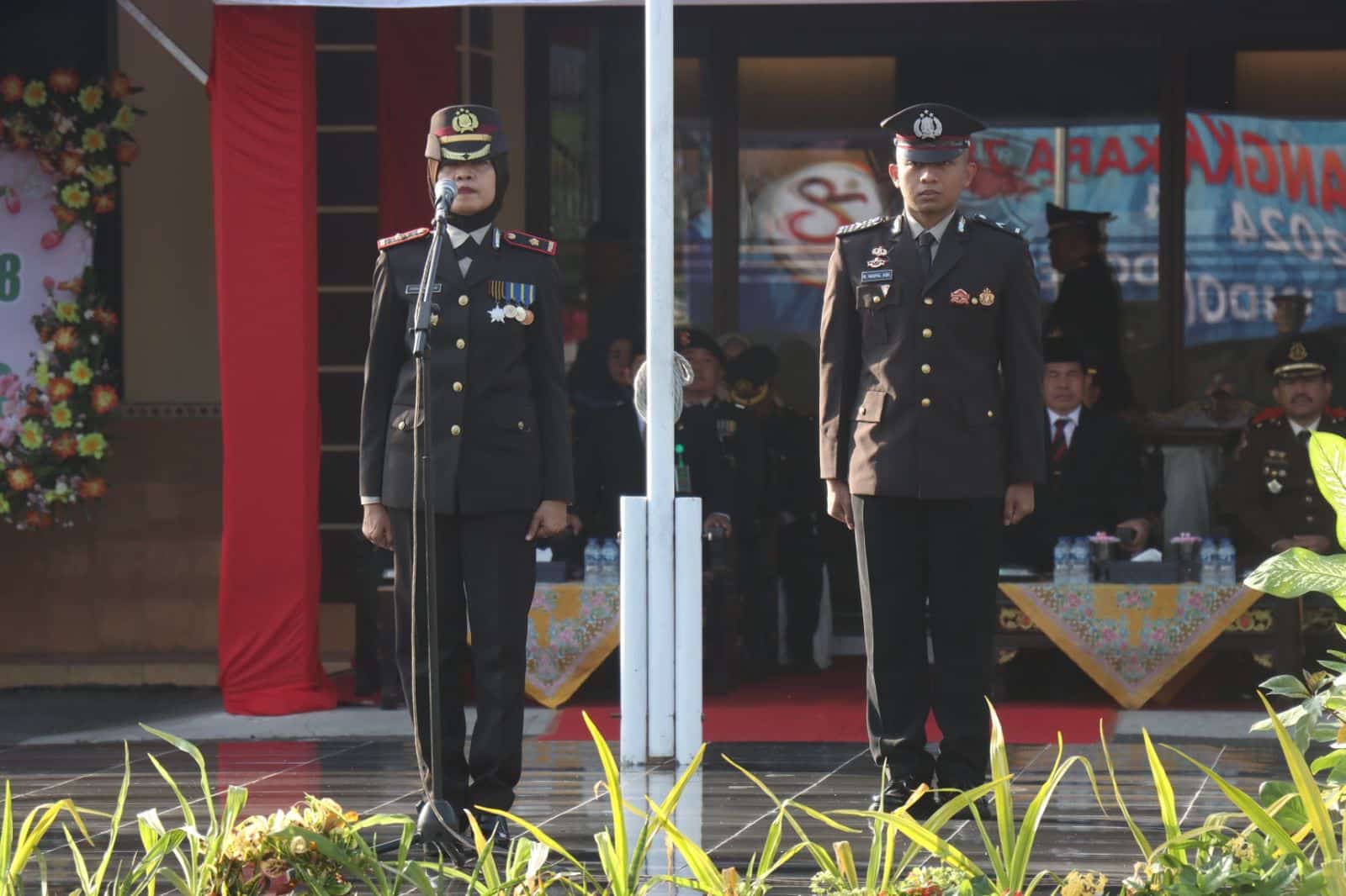 Wakapolres Sampang Pimpin Upacara Hari Bhayangkara ke-78