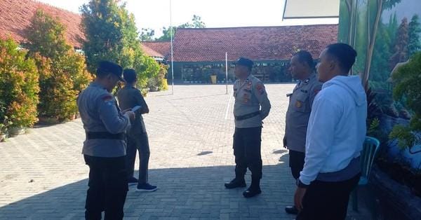 Sempat Mogok, Hari Ini Siswa SDN Taddan 2 Sampang Masuk Sekolah