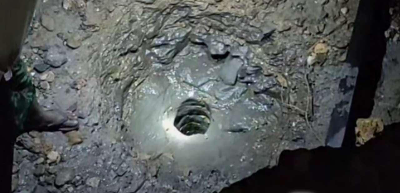 Semburan Air Sumur Bor Berhenti, Warga Sampang Bersyukur