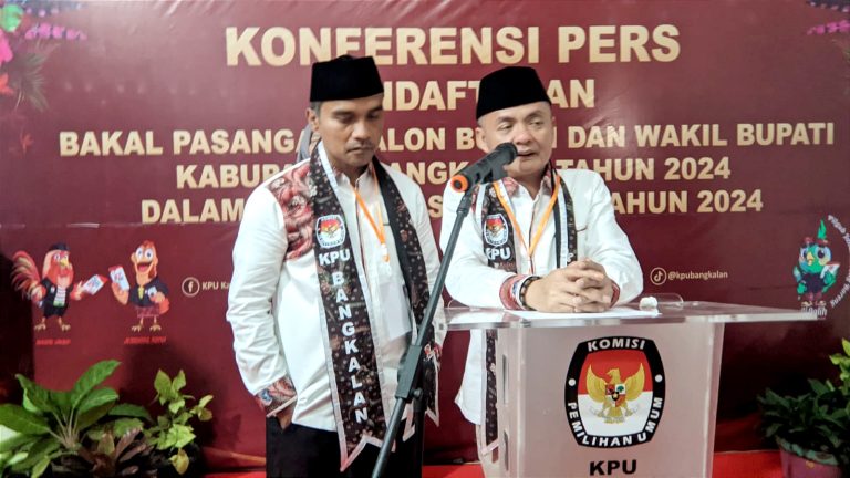 Paslon Lukman-Fauzan Resmi Daftar ke KPU Bangkalan