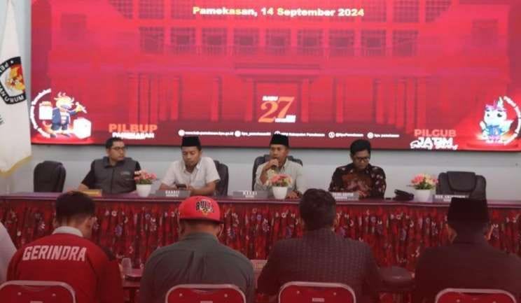 3 Paslon Cabup-Cawabup Pamekasan Penuhi Syarat Administrasi