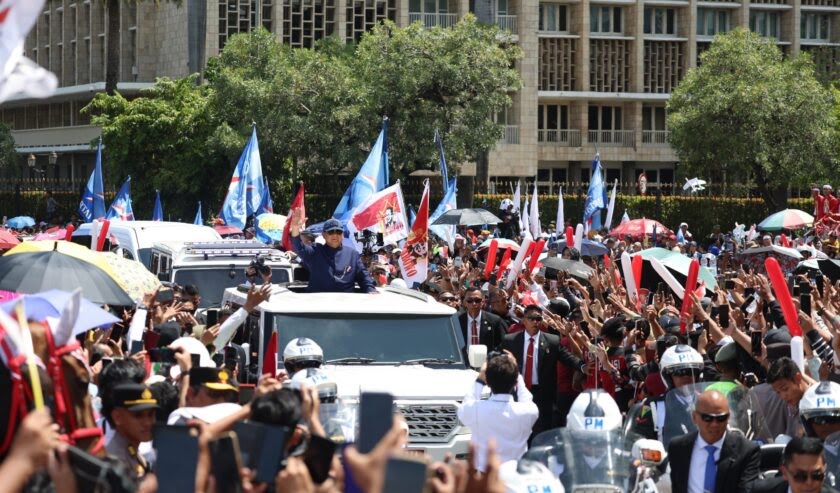 Usai Dilantik, Prabowo Gunakan Mobil Produksi Pindad ‘Maung Garuda’